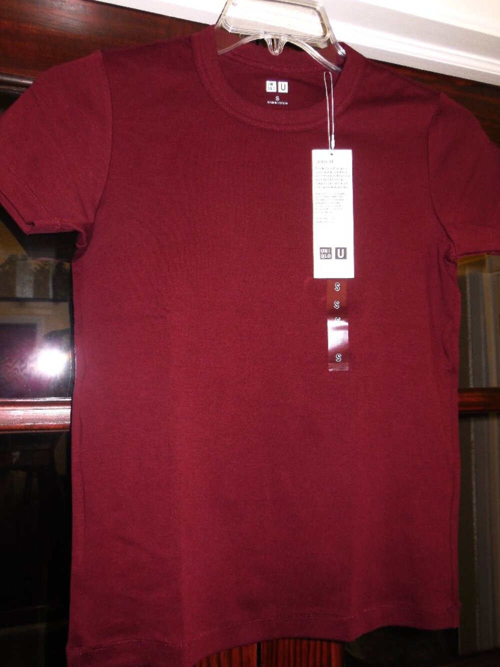 Uniqlo Crew Neck T Shirt  Tee  Small